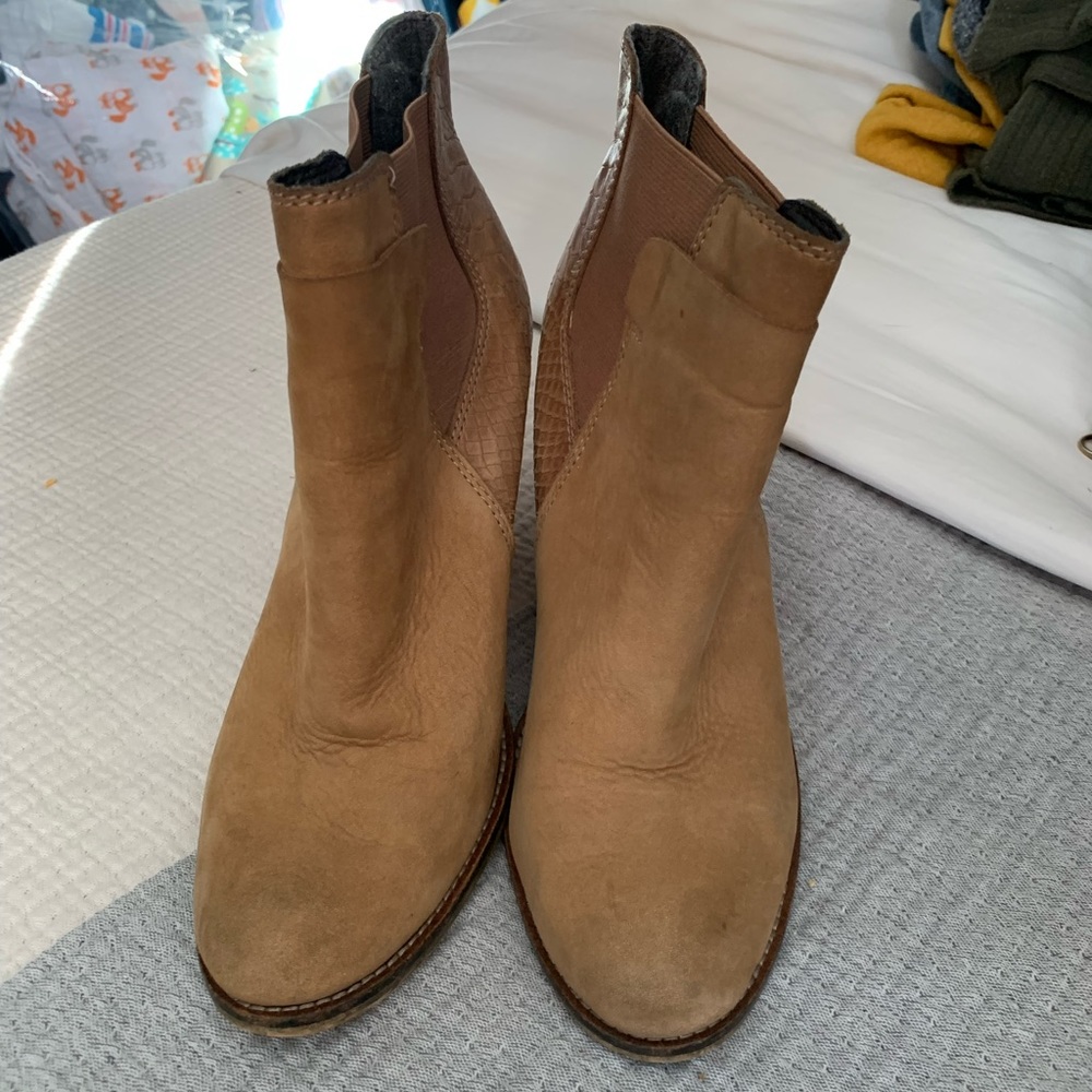 ALDO Booties - Picture 3 of 5